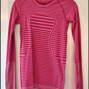 Lululemon athletic top
